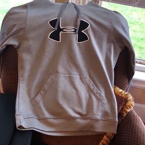 Women's Under Armour sweatshirt.
